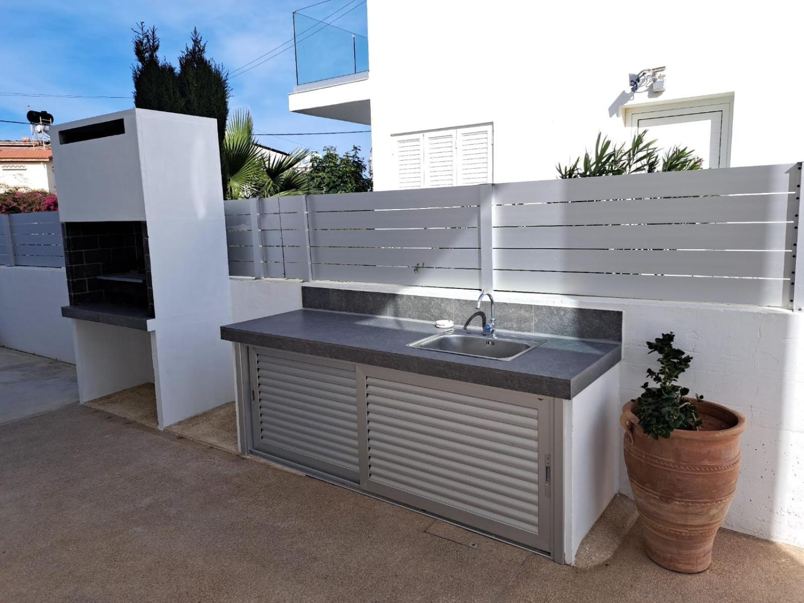 פרוטאראס Geo Panoramic Villa +Pool +Game Room +Gym מראה חיצוני תמונה