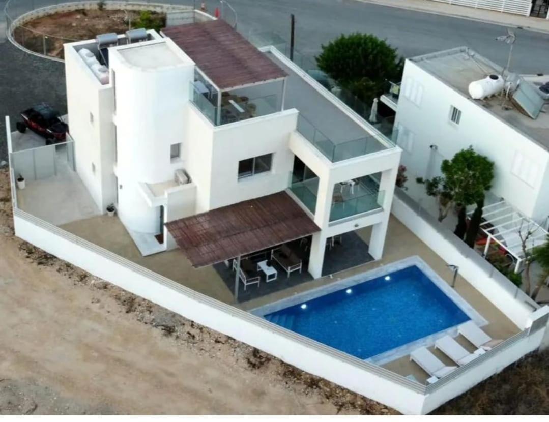 פרוטאראס Geo Panoramic Villa +Pool +Game Room +Gym מראה חיצוני תמונה